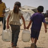 La population gazaouie subit les conséquences de la guerre qui dure depuis près de deux ans. KEYSTONE/AP/Jehad Alshrafi